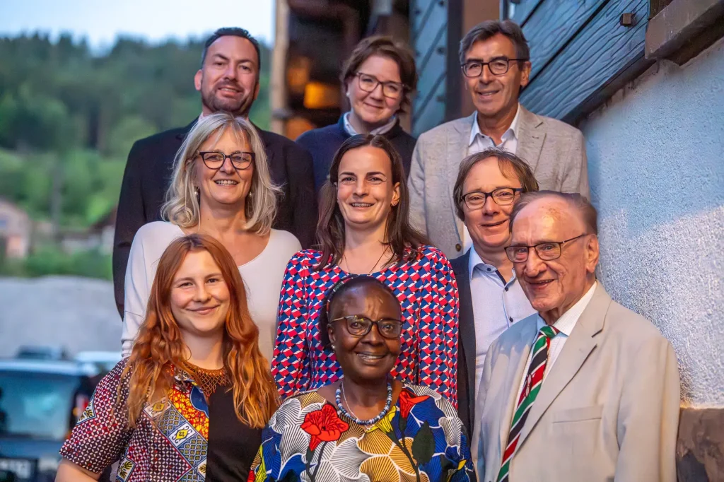 Gruppenbild der Vorstandschaft des Vereins Afrikanische-Deutsche Partnerschaft MALAIKA e.V.