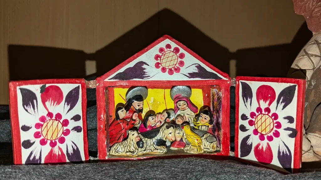 kleine mexikanische Krippe in der Größe einer Streichholzschachtel