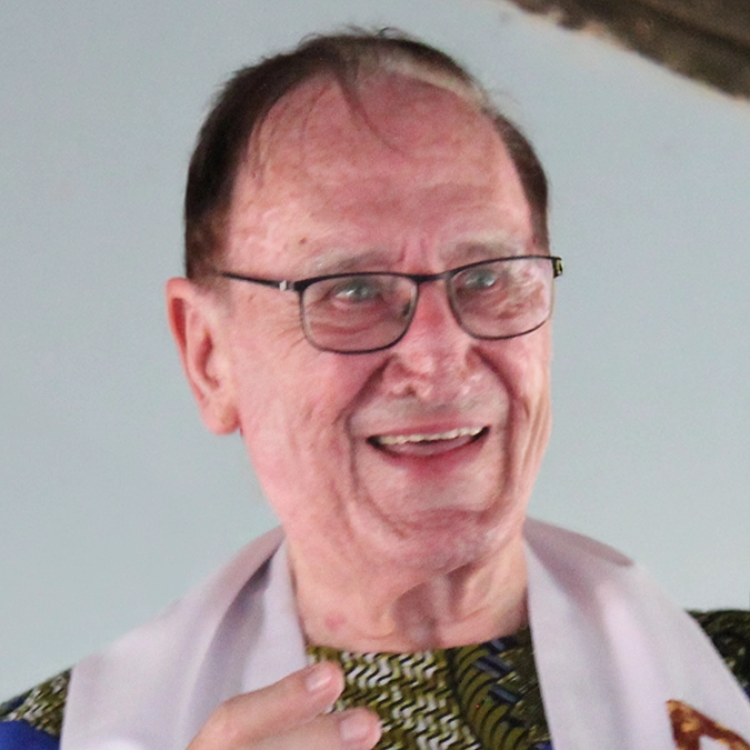 Porträt von Willy Schneider während eines Gottesdienstes.